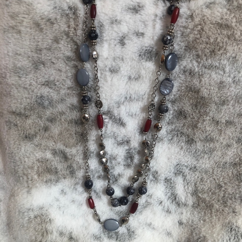 Double long necklace with stone, wood beads